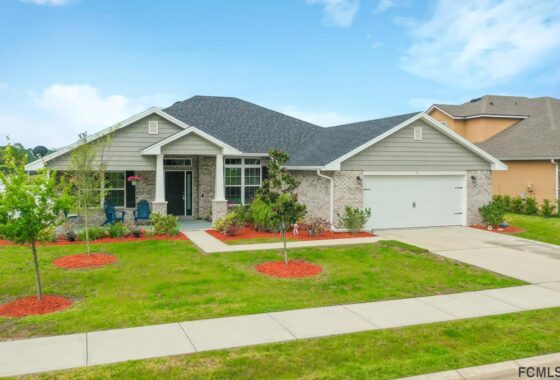 265980 4 Lakeside Pl S