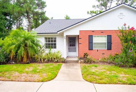 269170 74 S Kings Colony Court