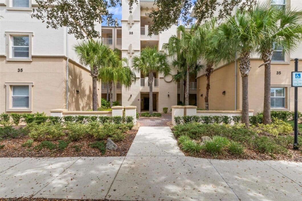 FC295262 35 Riverview Bend S