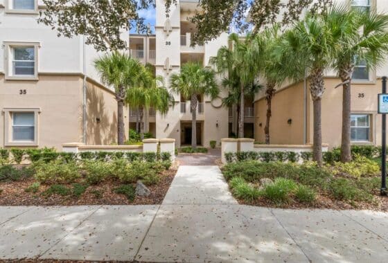 FC295262 35 Riverview Bend S