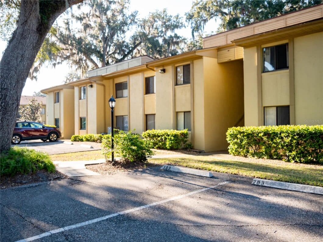 FC306858 304 Palm Coast Parkway NE