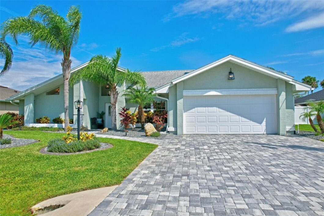 FC303114 6 Colony Court