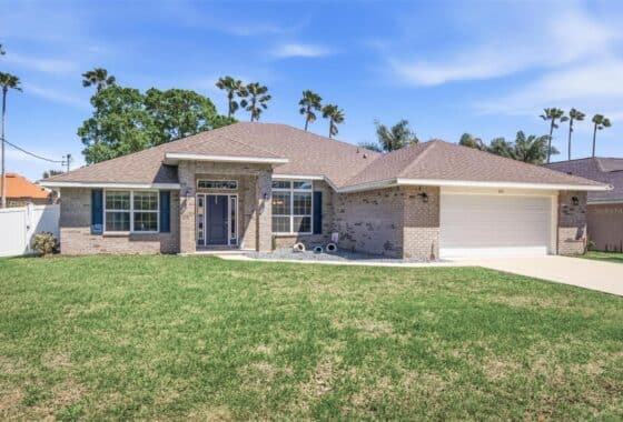 FC317137 80 Burning Bush Drive