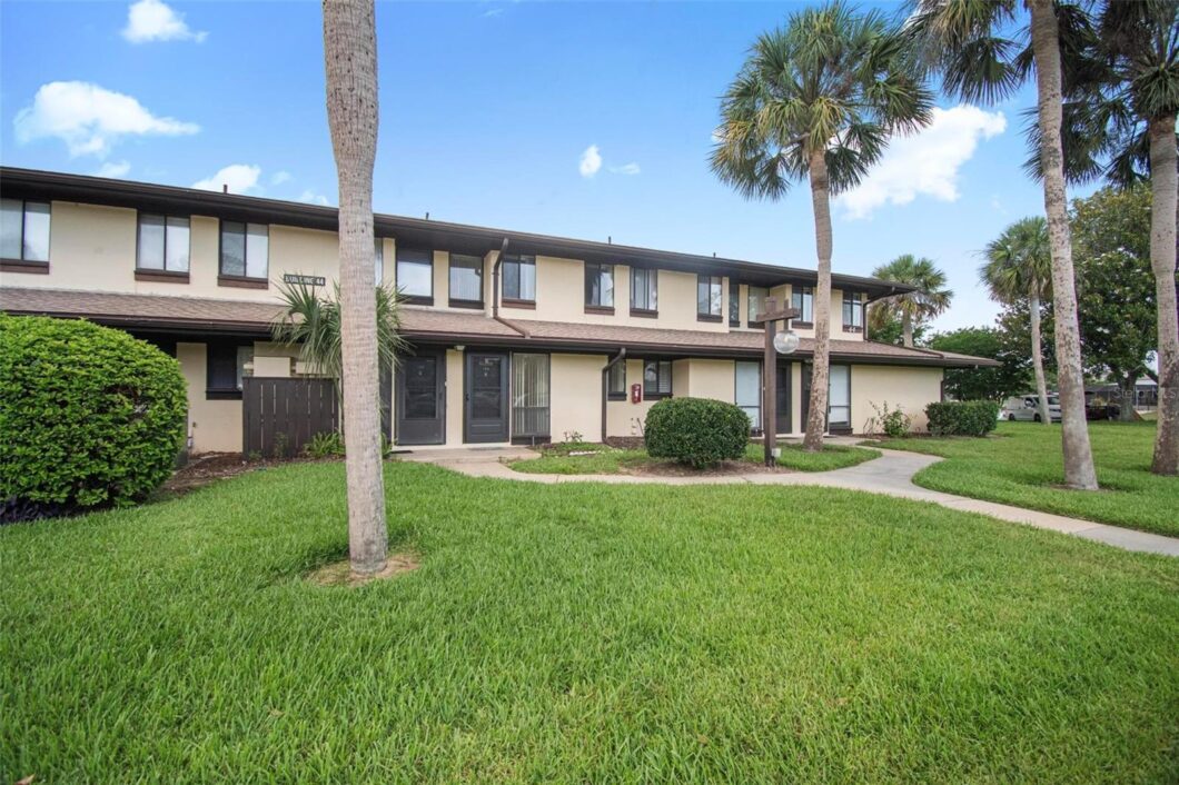 FC317499 44 Club House Drive